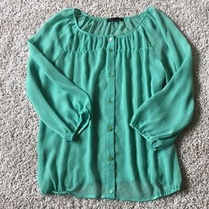 Violet & Claire Mint Green Button-up Top